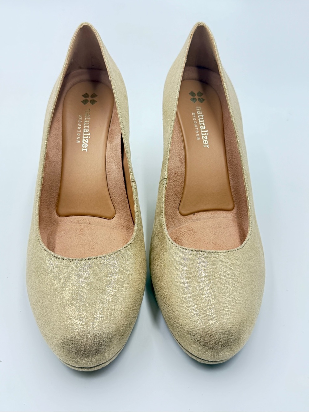 Naturalizer Gold Shimmery Mid-Heel Pumps 9 1/2 W